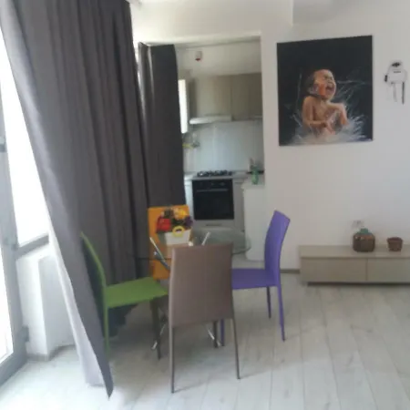 アパート Apartament Langa Plaja Cu Terasa ナボダリ