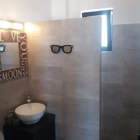 Apartament Langa Plaja Cu Terasa アパート ナボダリ